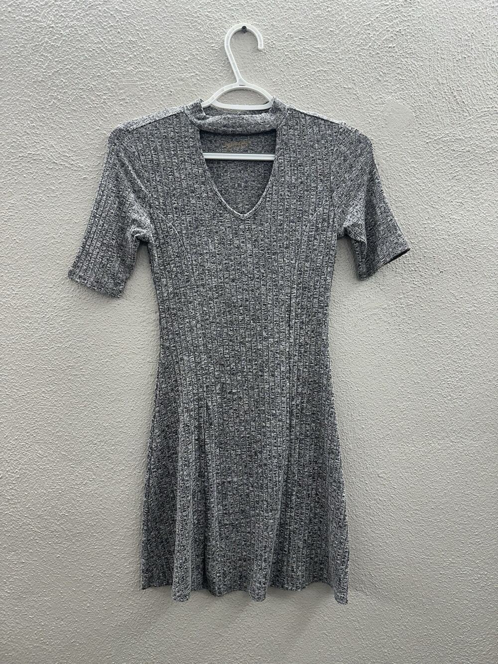 Arizona Jeans Co Juniors Dress Size XS Gray Ribbed Short Sleeve Keyhole Neck